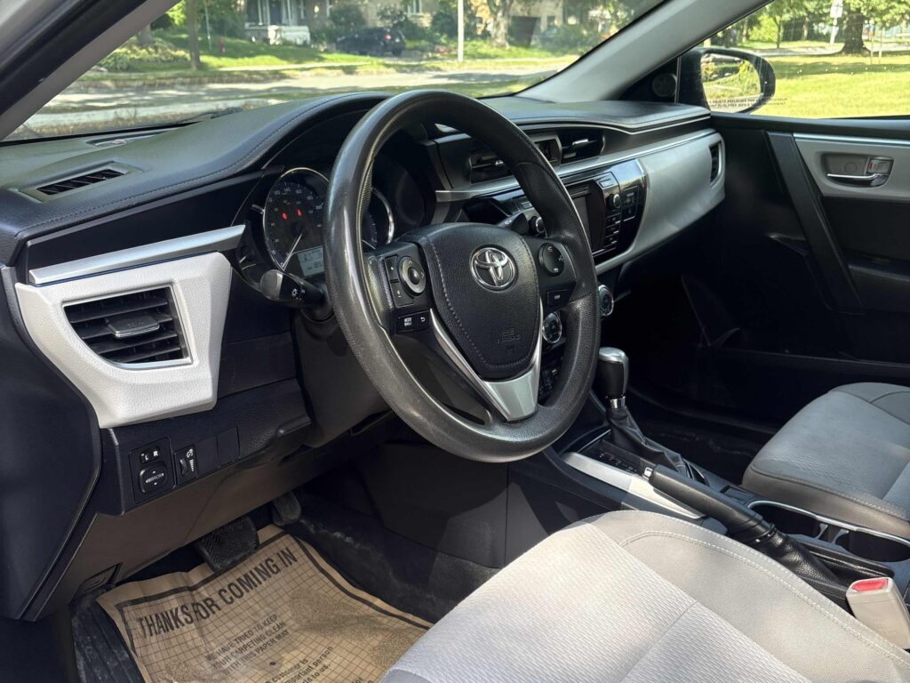 2014 Toyota Corolla LE – photo 5
