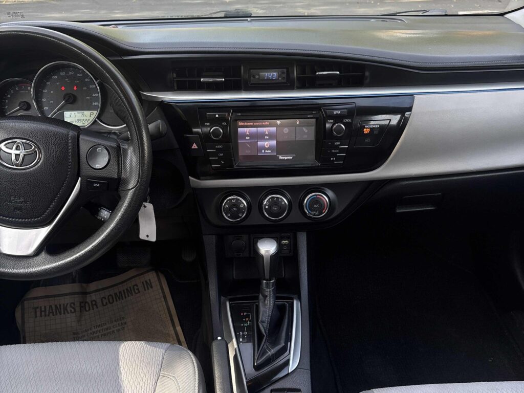 2014 Toyota Corolla LE – photo 9