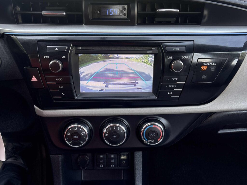 2014 Toyota Corolla LE – photo 14