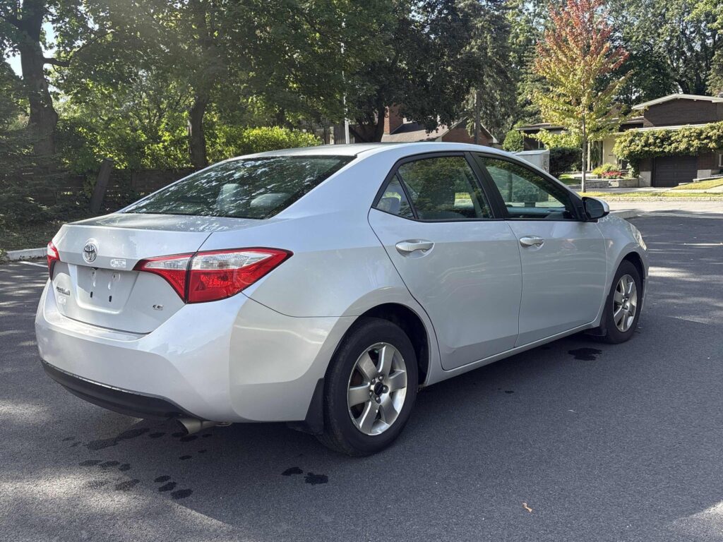 2014 Toyota Corolla LE – photo 19