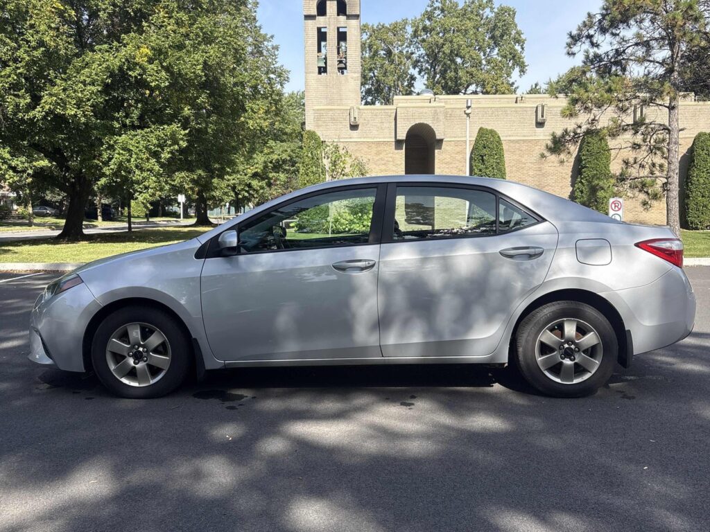 2014 Toyota Corolla LE – photo 22