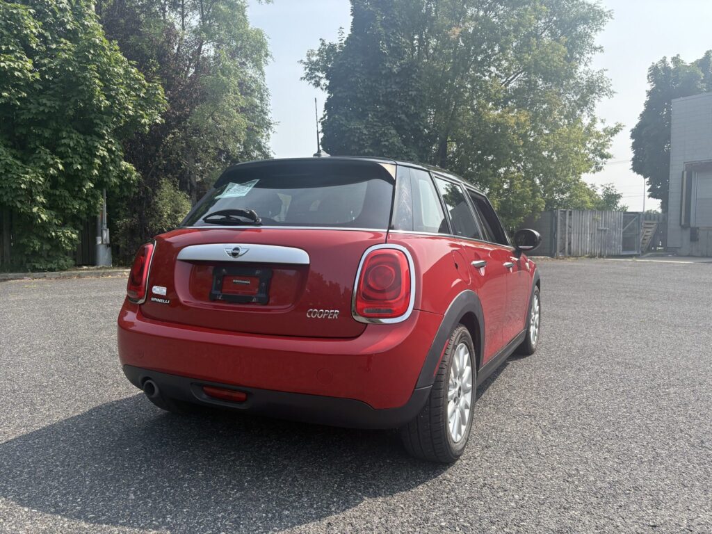 2015 MINI Cooper 5-door – photo 8