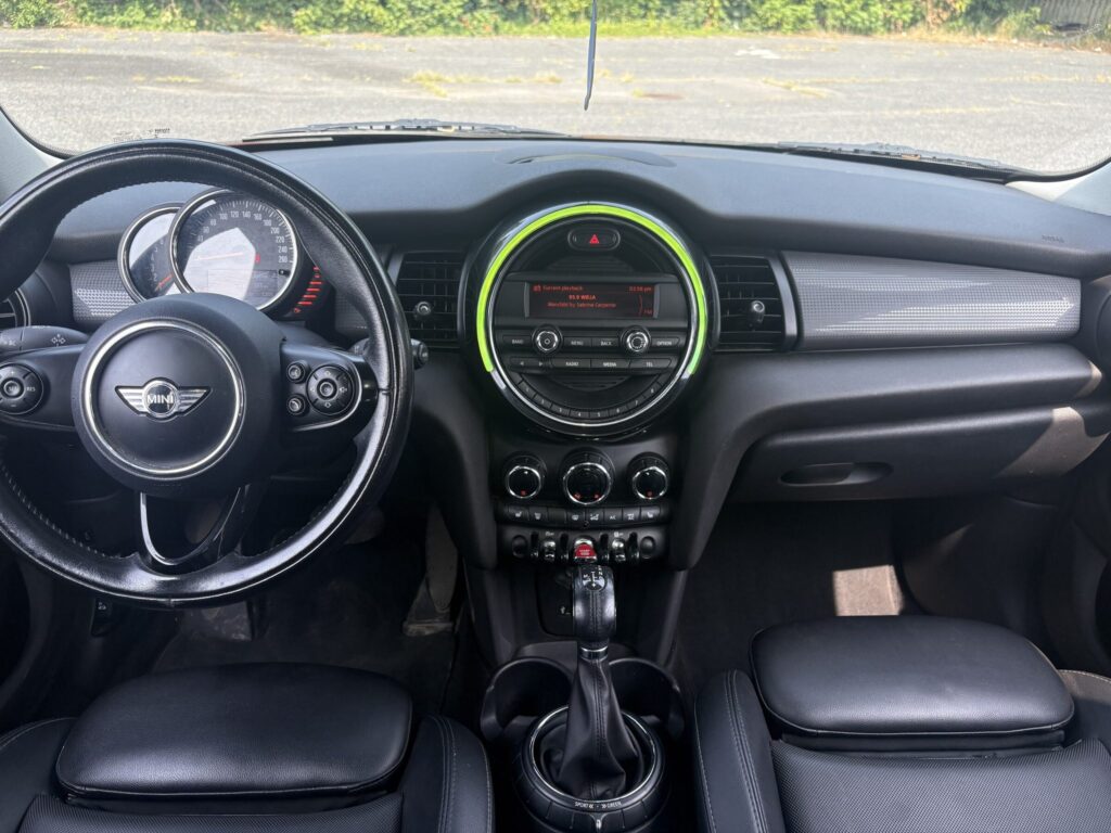2015 MINI Cooper 5-door – photo 11