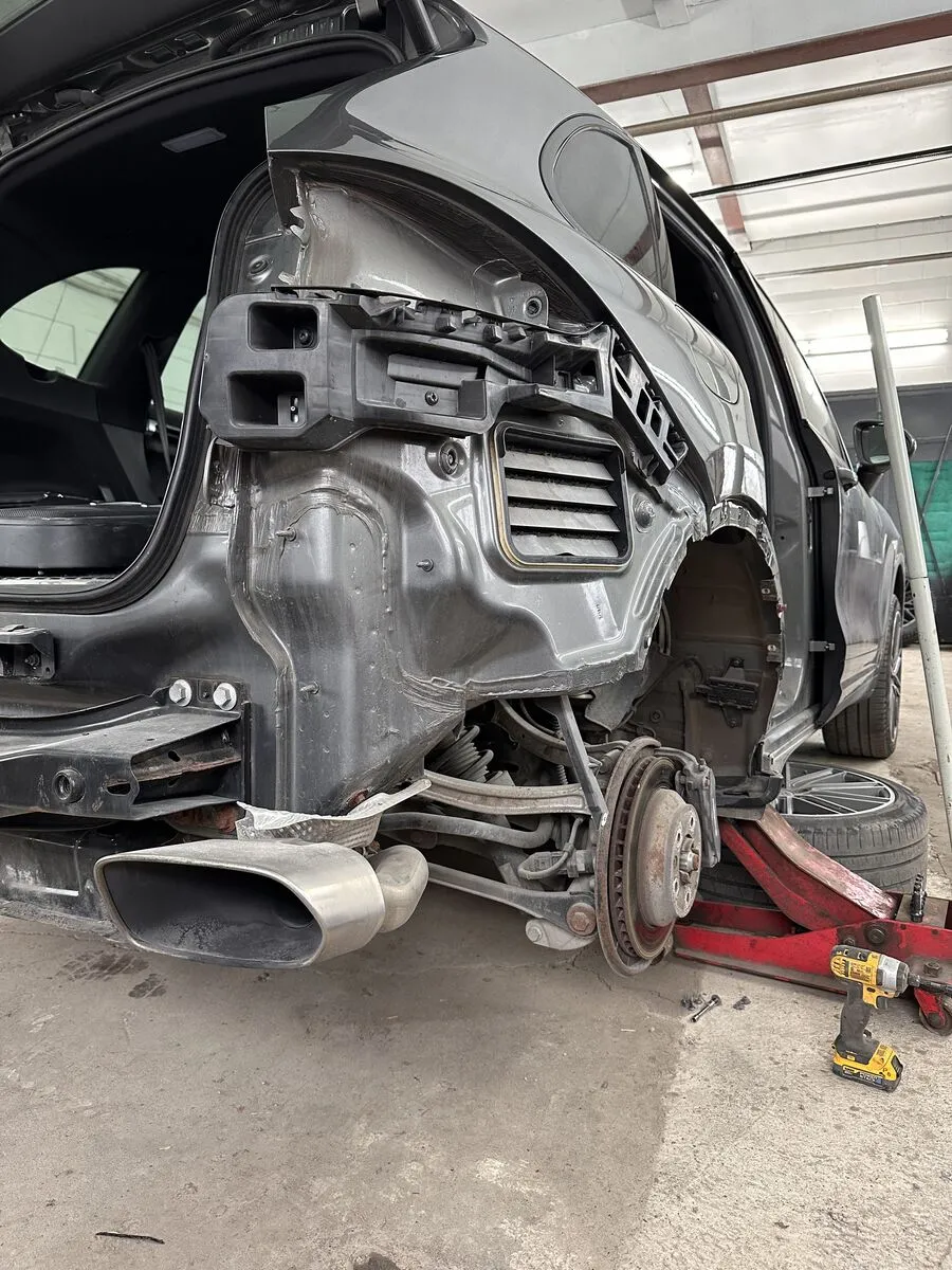 Porsche Cayenne — Remplacement des pare-chocs avant et arrière
