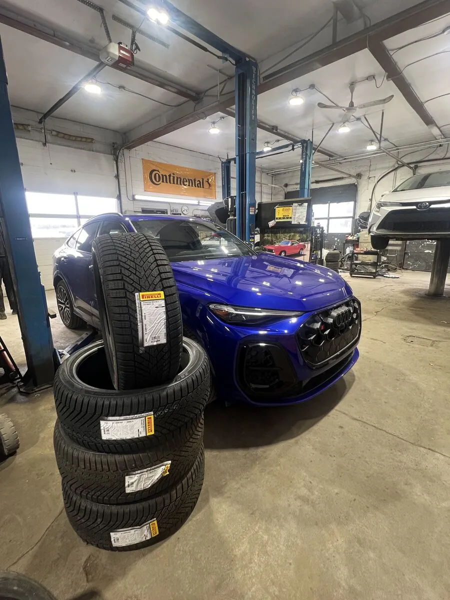 Audi SQ5 Sportback 2025 — Pneus d’hiver posés, entreposage de la saison inclus